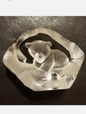 MATS JONASSON SWEDEN Vintage 90's Full Lead Crystal Bear Cub Sculpture